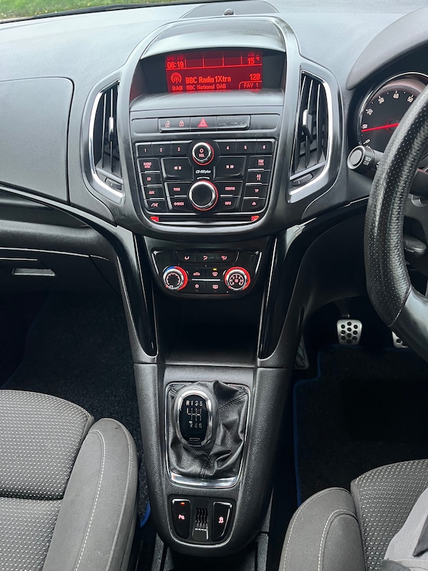 Used Vauxhall Zafira 2015 for sale - 76319785: Photo 16