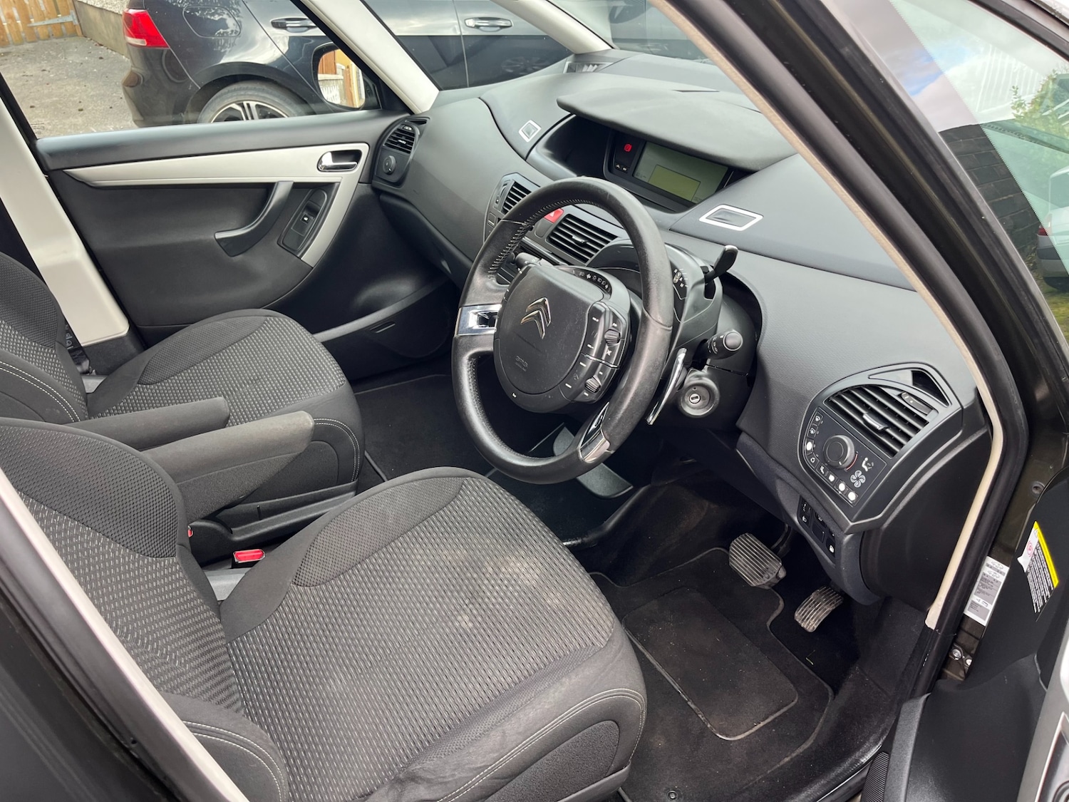 Used Citroen C4 Picasso 2012 for sale - 76383293: Photo 6