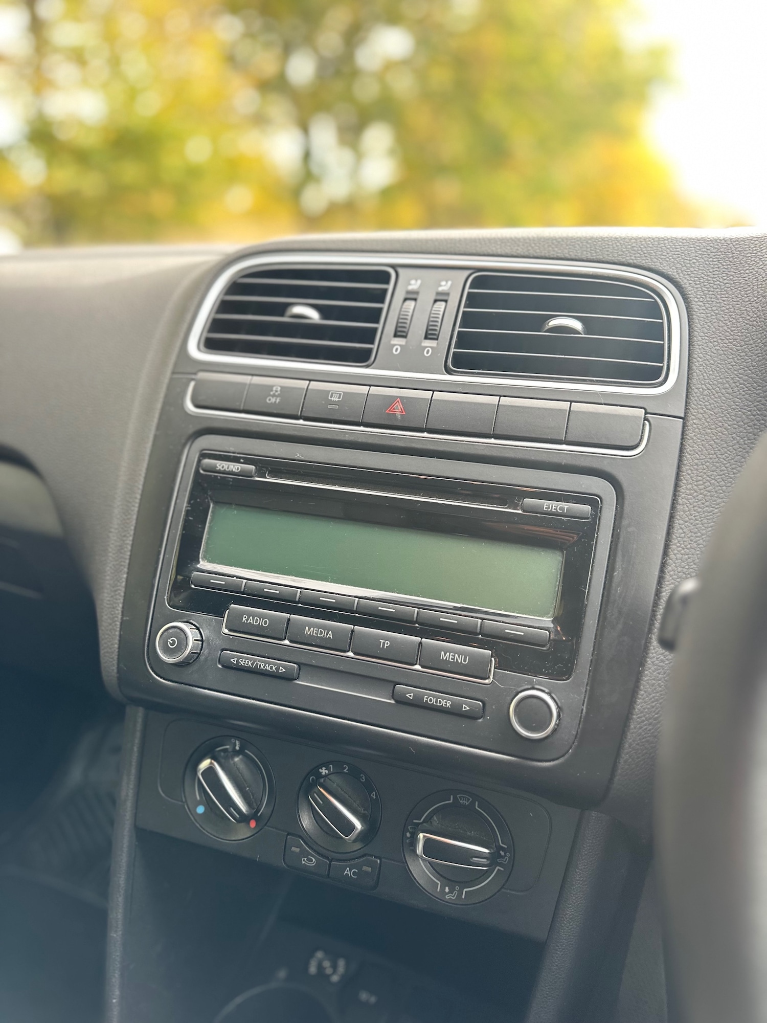 Used Volkswagen Polo 2011 for sale - 76375009: Photo 13