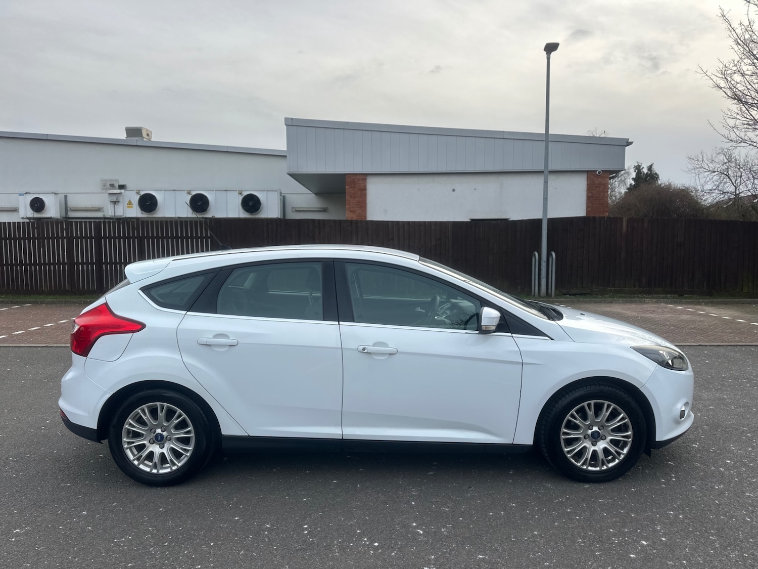 Used Ford Focus 2011 for sale - 77581730: Photo 3