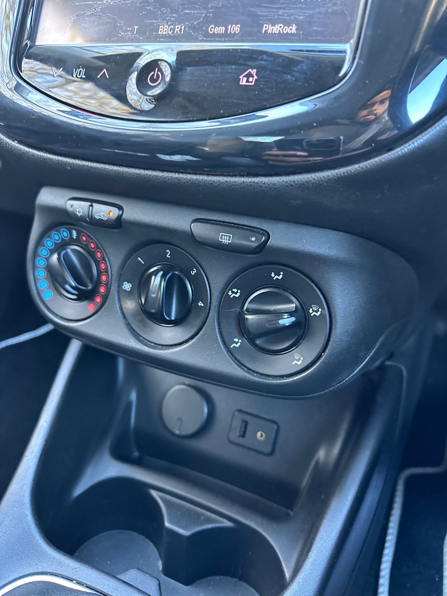 Used Vauxhall Corsa 2015 for sale - 76650323: Photo 18