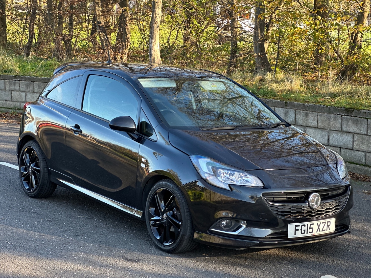 Used Vauxhall Corsa 2015 for sale - 76650323: Photo 2