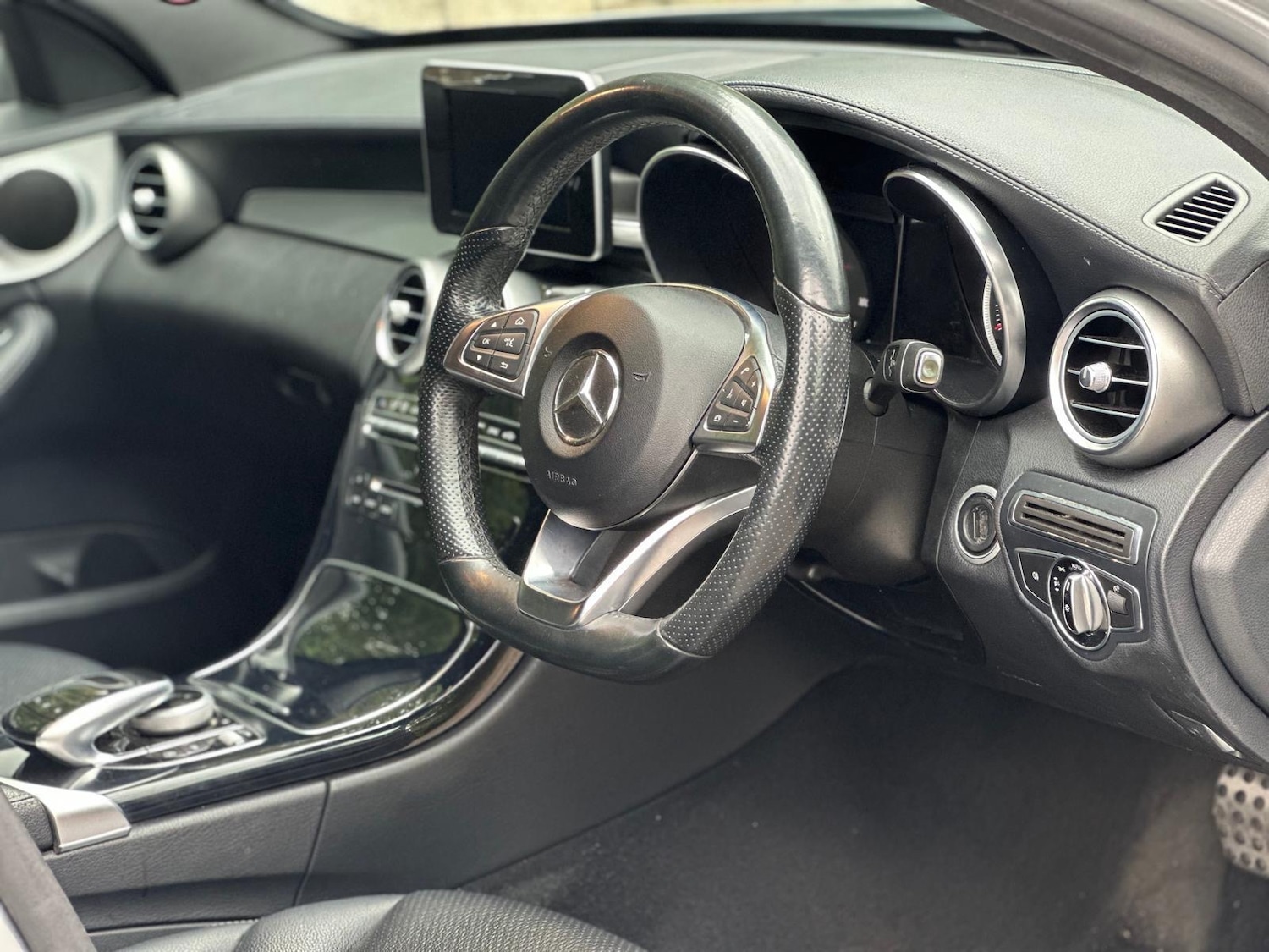 Used Mercedes-Benz C Class 2014 for sale - 76324973: Photo 8