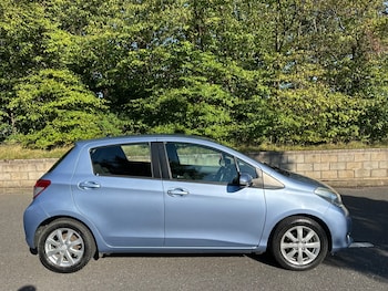 Used Toyota Yaris 2012 for sale - 75456181: Photo