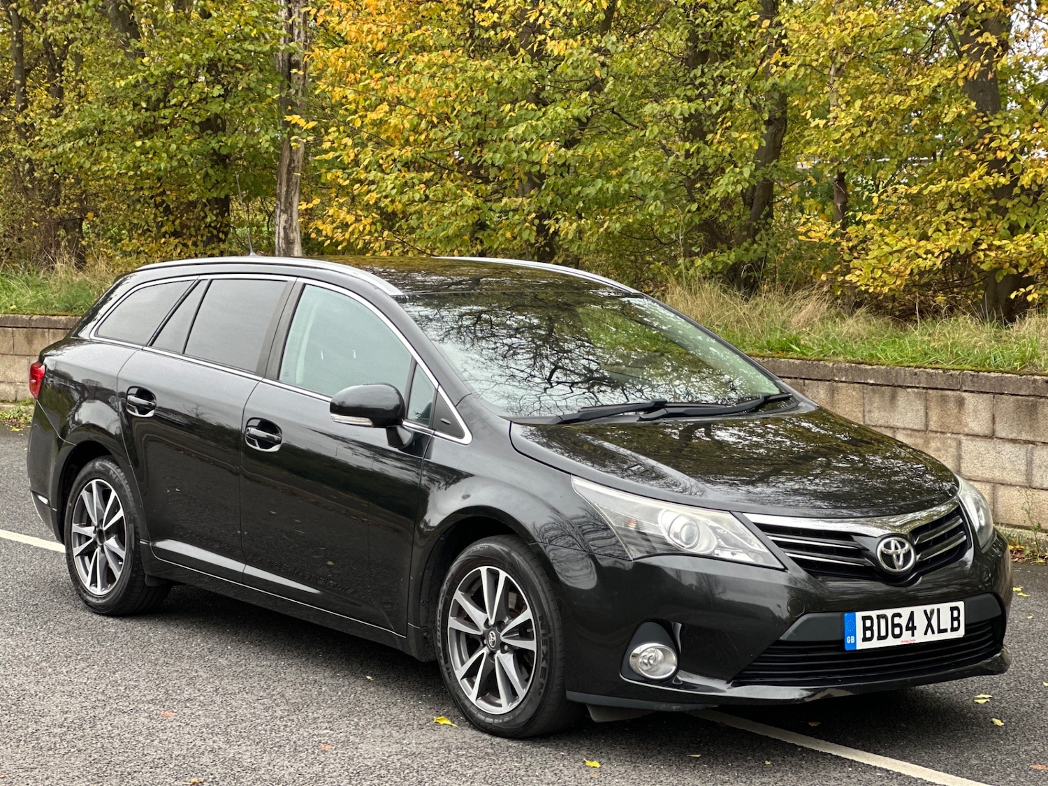 Used Toyota Avensis 2014 for sale - 76413407: Photo 1