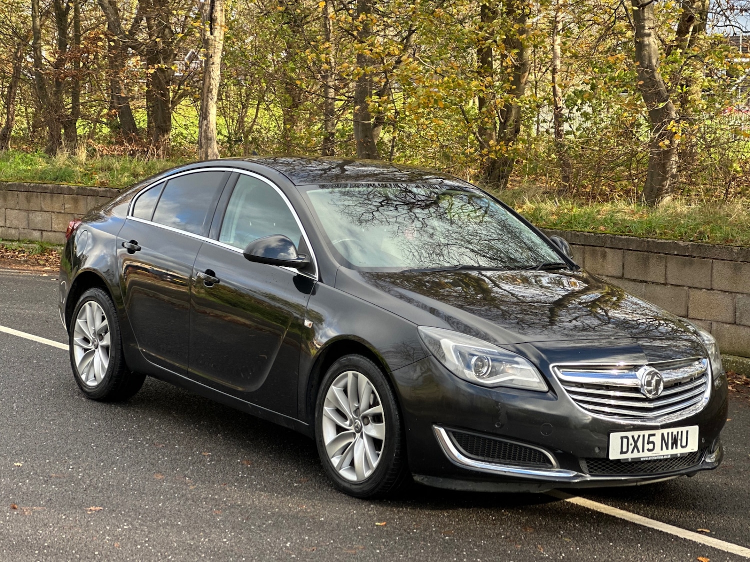 Used Vauxhall Insignia 2015 for sale - 76627351: Photo 2