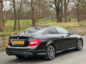 Used Mercedes-Benz C Class 2012 for sale - 77501530: Photo