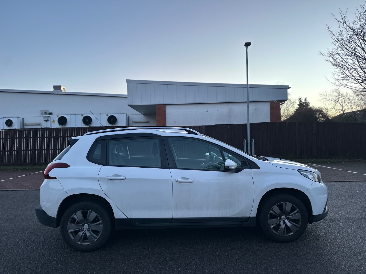 Used Peugeot 2008 2017 for sale - 77225409: Photo 2