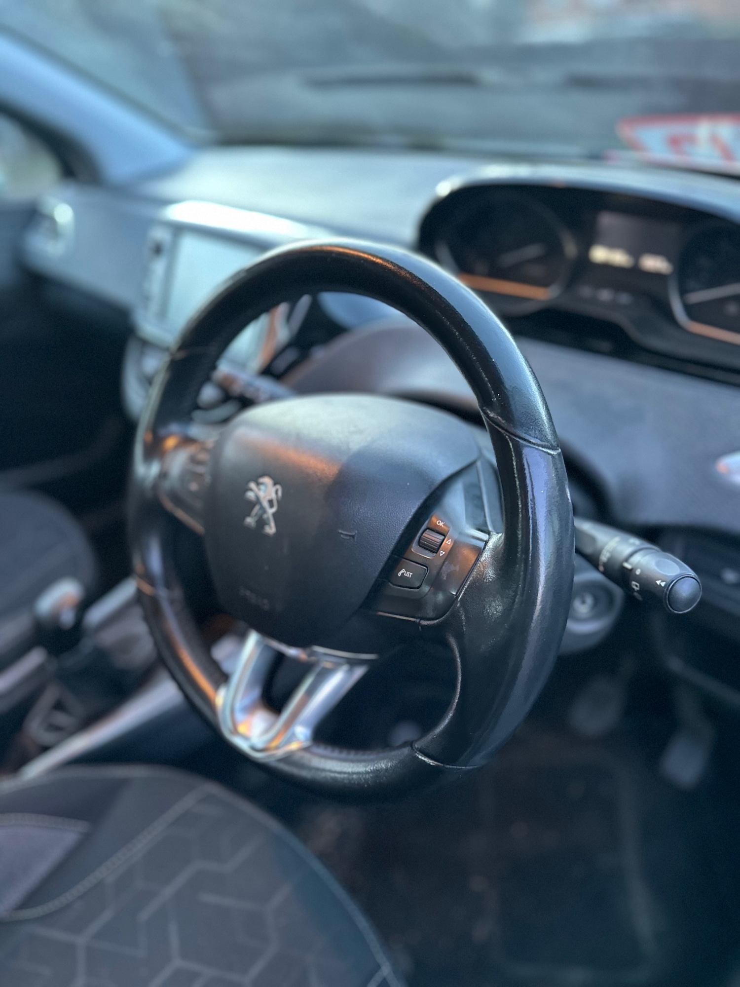 Used Peugeot 2008 2017 for sale - 77225409: Photo 9