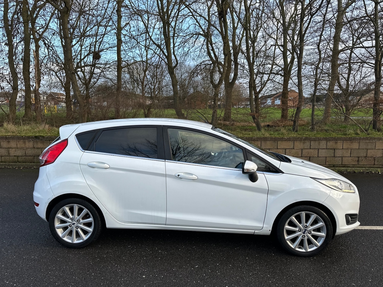Used Ford Fiesta 2015 for sale - 77168760: Photo 2