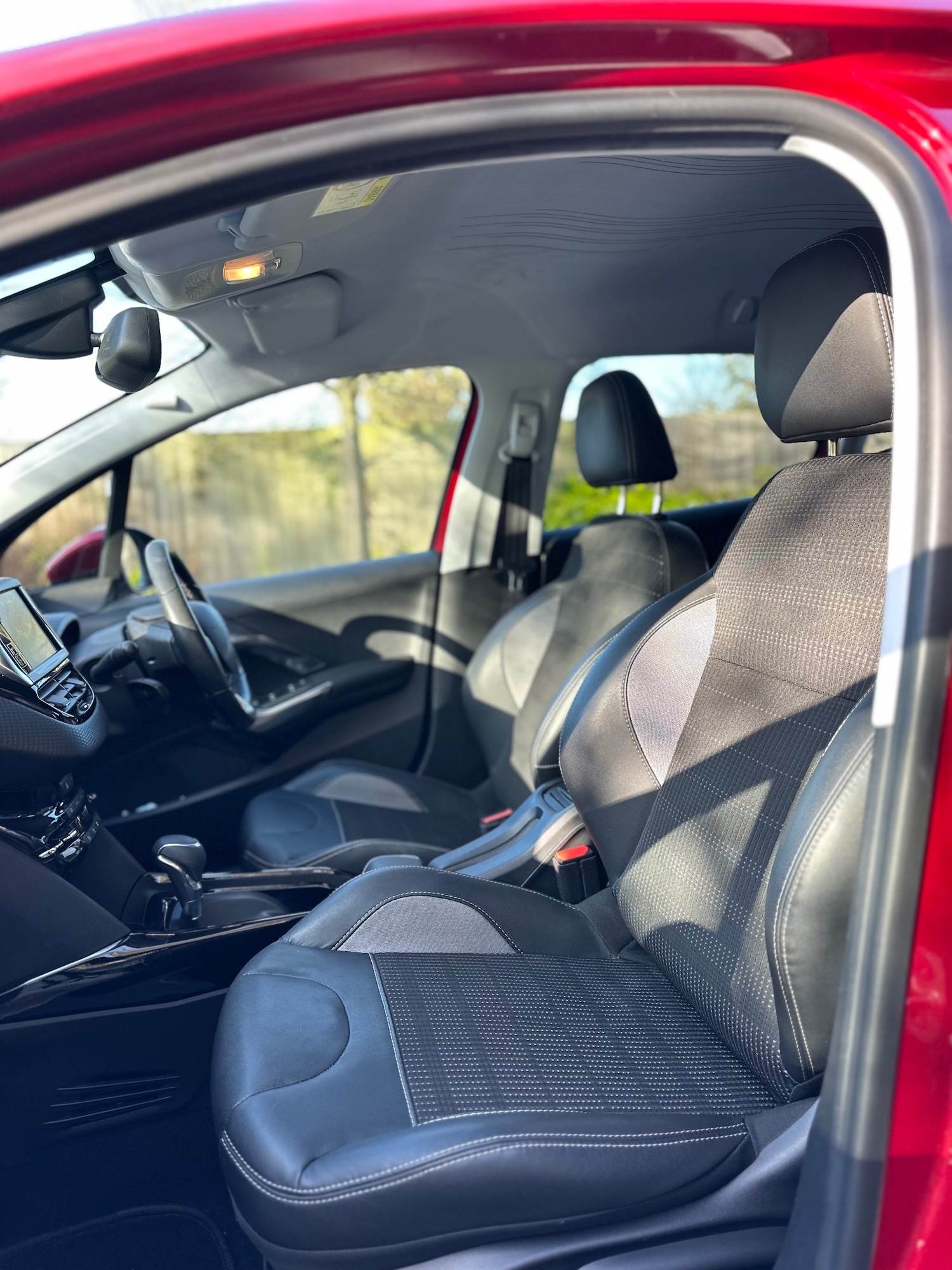 Used Peugeot 2008 2017 for sale - 76525806: Photo 13