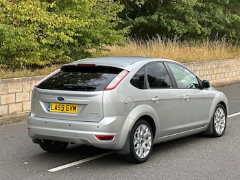Used Ford Focus 2010 for sale - 75517990: Photo