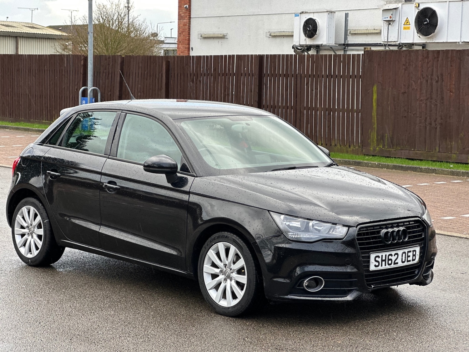 Used Audi A1 2012 for sale - 78018595: Photo 2