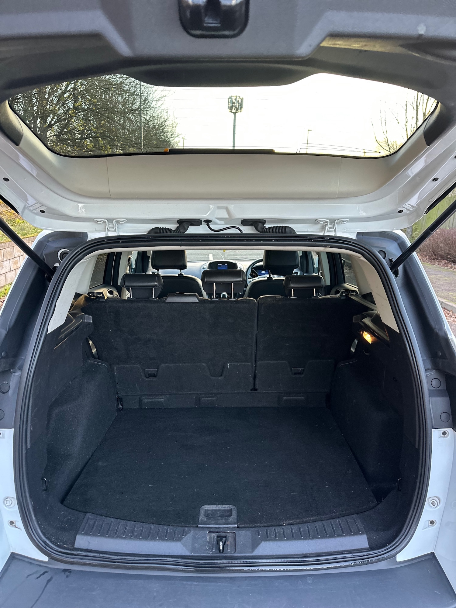 Used Ford Kuga 2014 for sale - 76627345: Photo 10