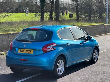 Used Peugeot 208 2013 for sale - 77555907: Photo