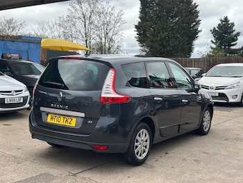 Used Renault Grand Scenic 2010 for sale - 78121793: Photo