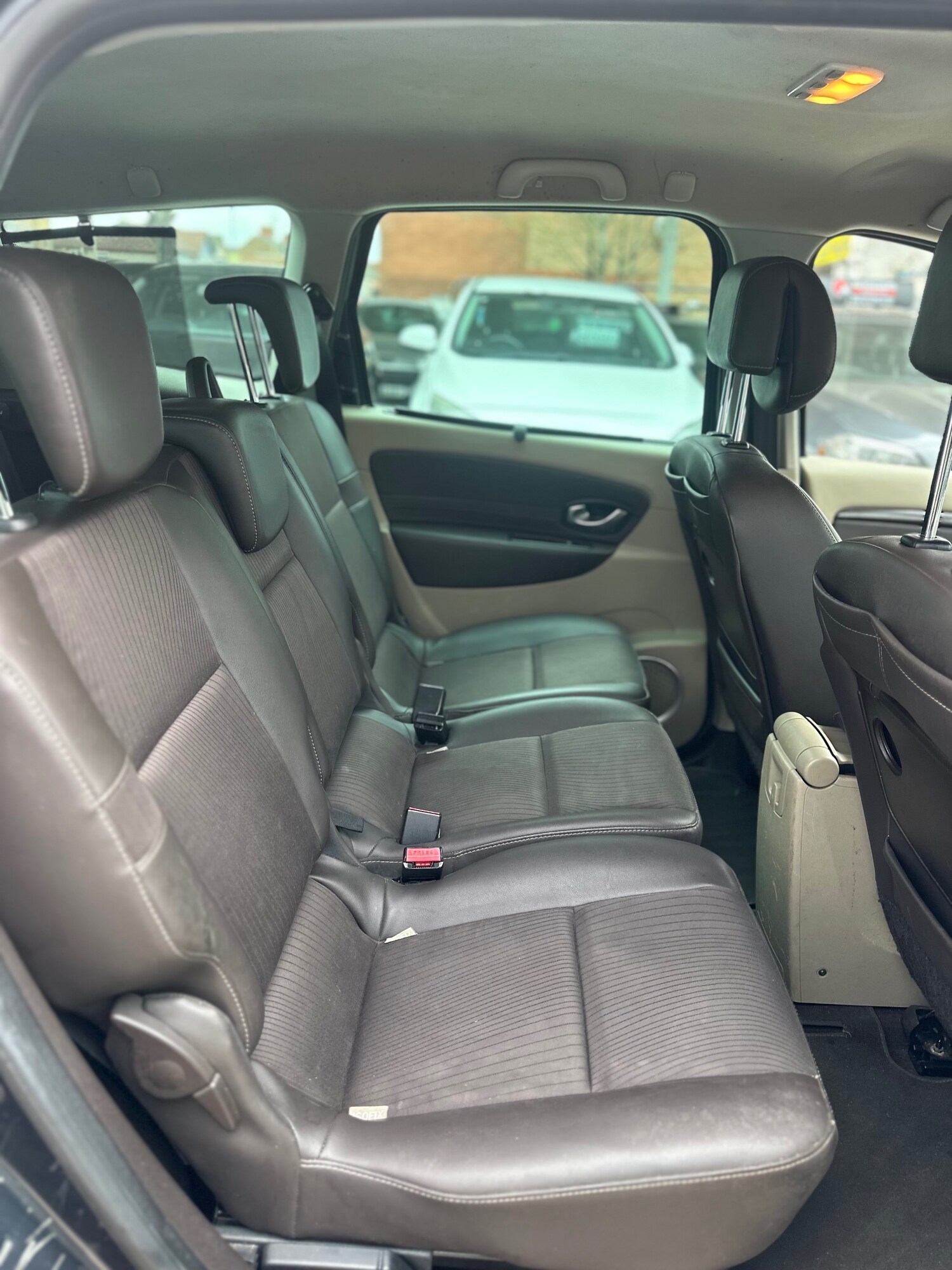 Used Renault Grand Scenic 2010 for sale - 78121793: Photo 9