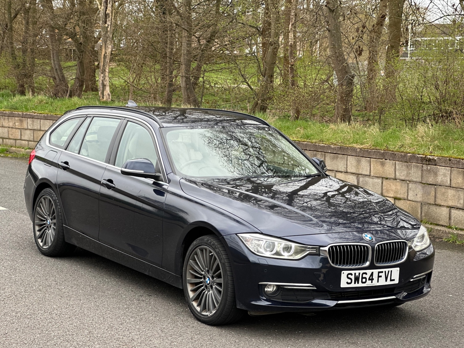 Used BMW 3 Series 2014 for sale - 77902716: Photo 2