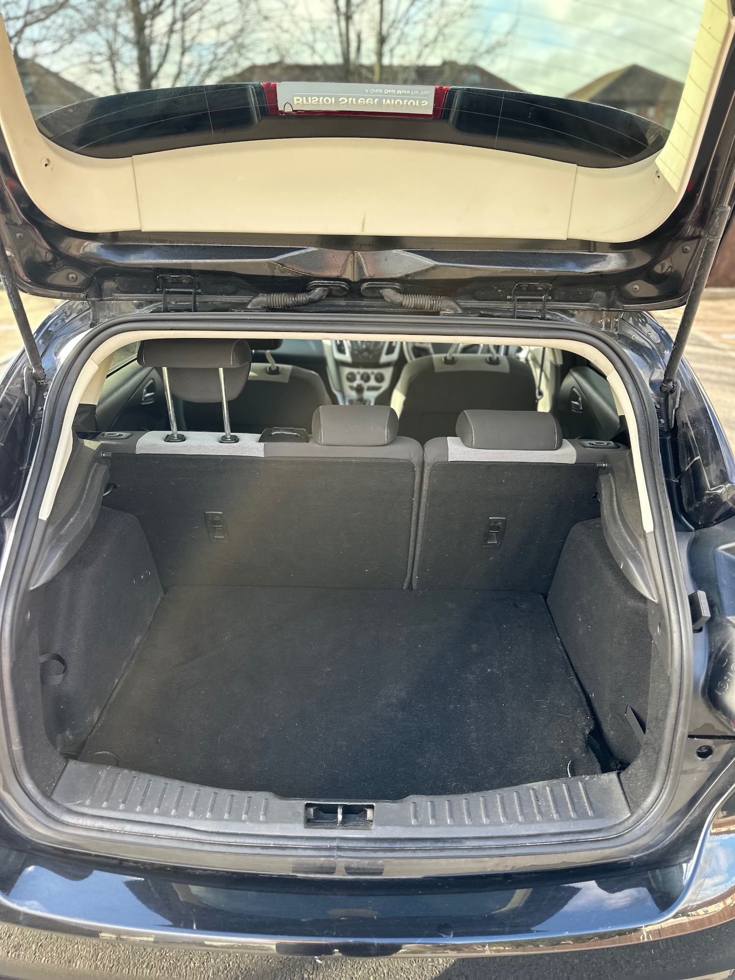 Used Ford Focus 2014 for sale - 78000437: Photo 11