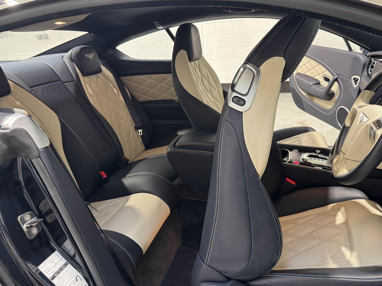 Used Bentley Continental 2015 for sale - 76512858: Photo 18