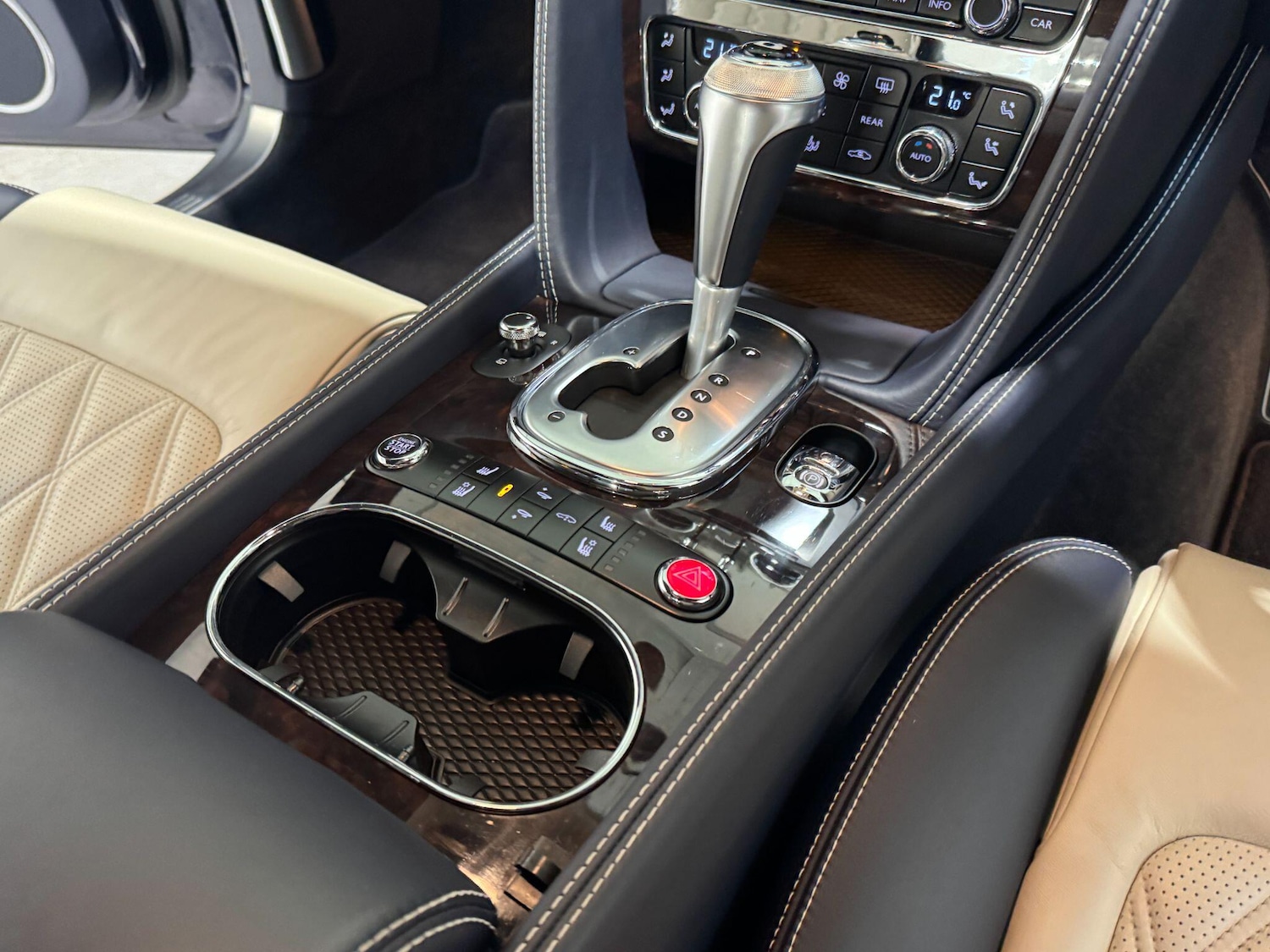 Used Bentley Continental 2015 for sale - 76512858: Photo 39