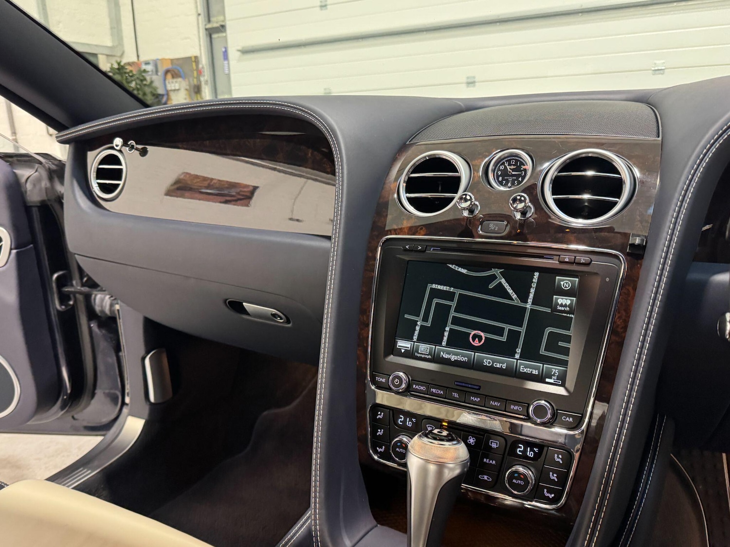 Used Bentley Continental 2015 for sale - 76512858: Photo 42