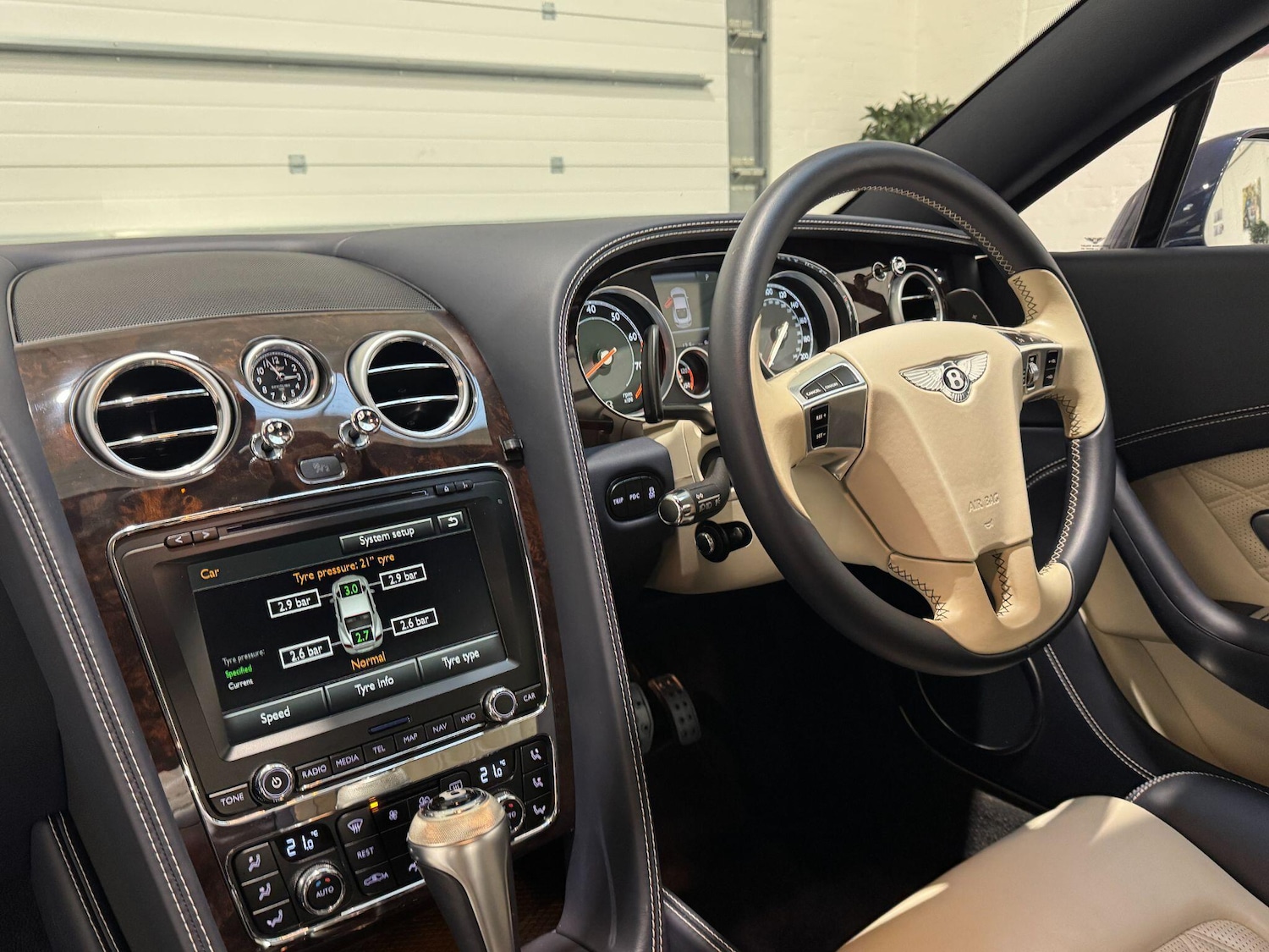 Used Bentley Continental 2015 for sale - 76512858: Photo 53