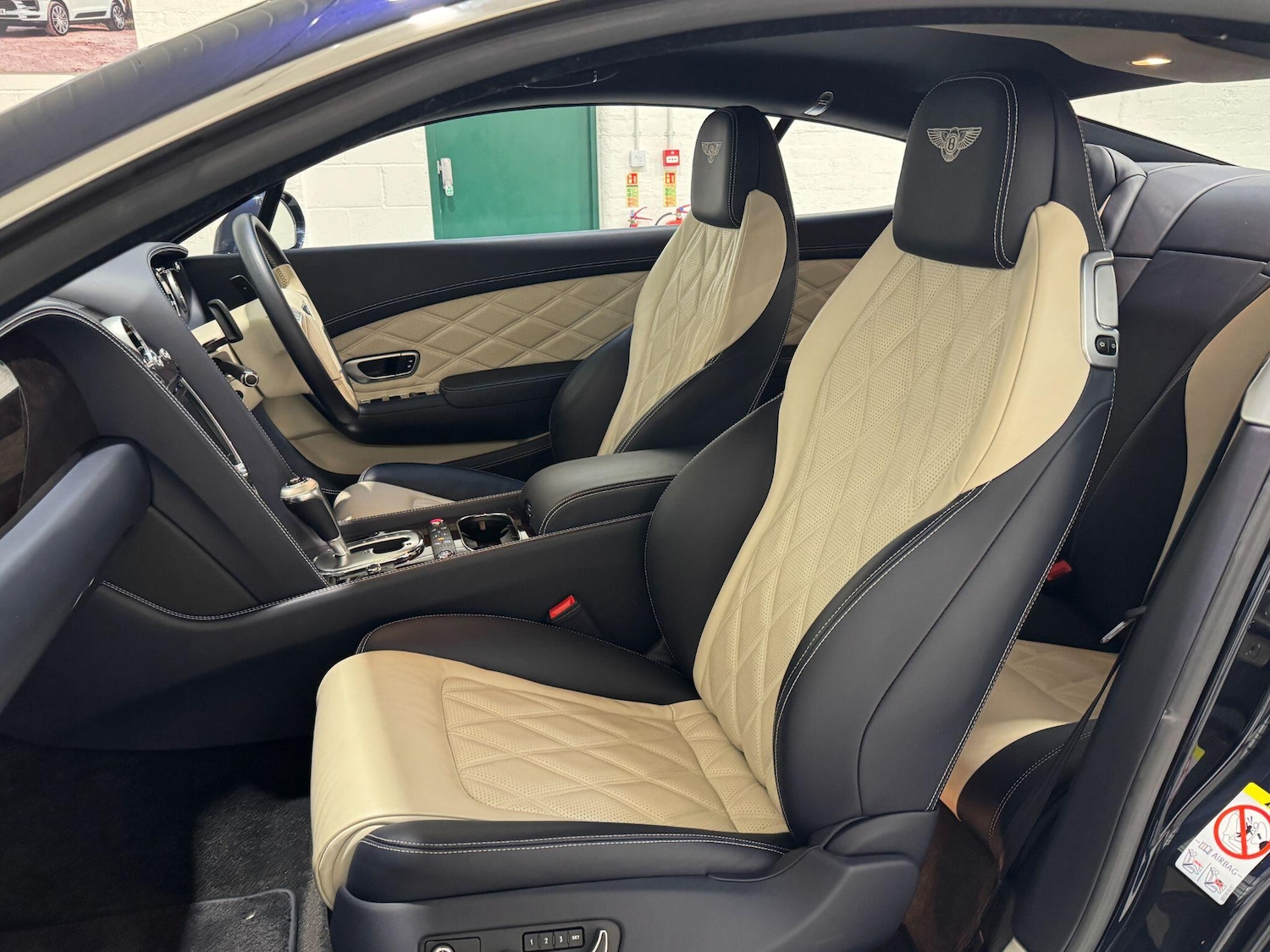 Used Bentley Continental 2015 for sale - 76512858: Photo 54