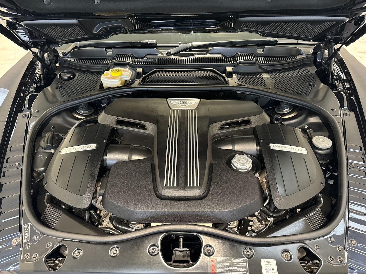 Used Bentley Continental 2015 for sale - 76512858: Photo 74