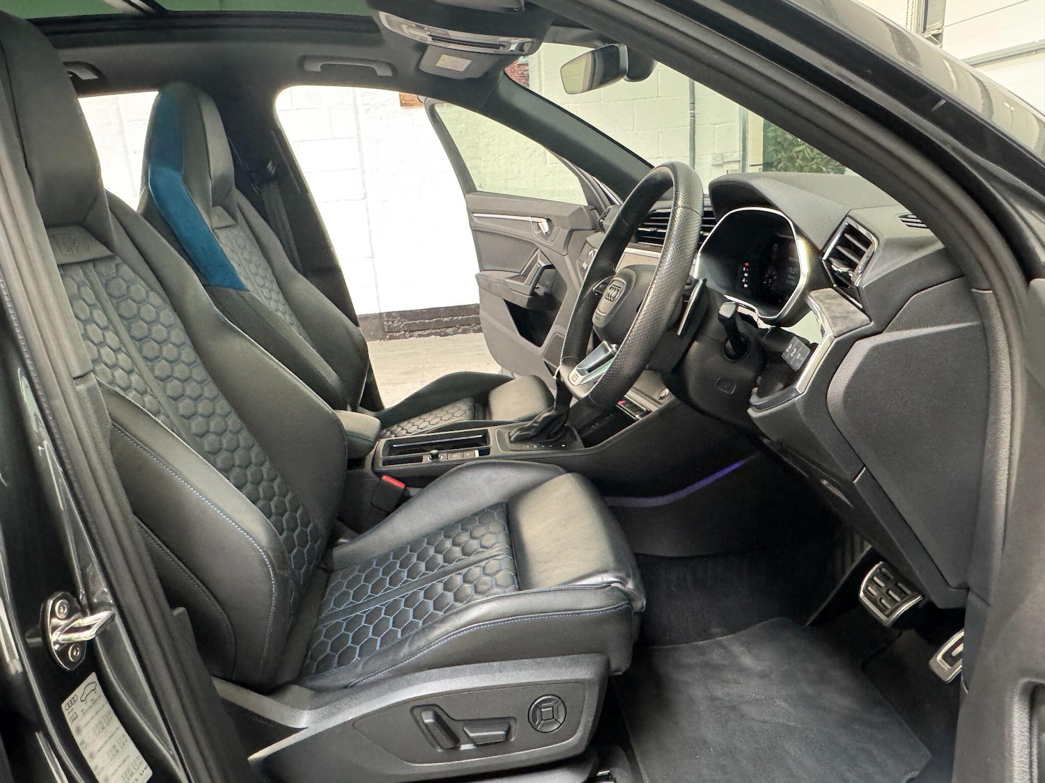 Used Audi RS Q3 2022 for sale - 76032479: Photo 17