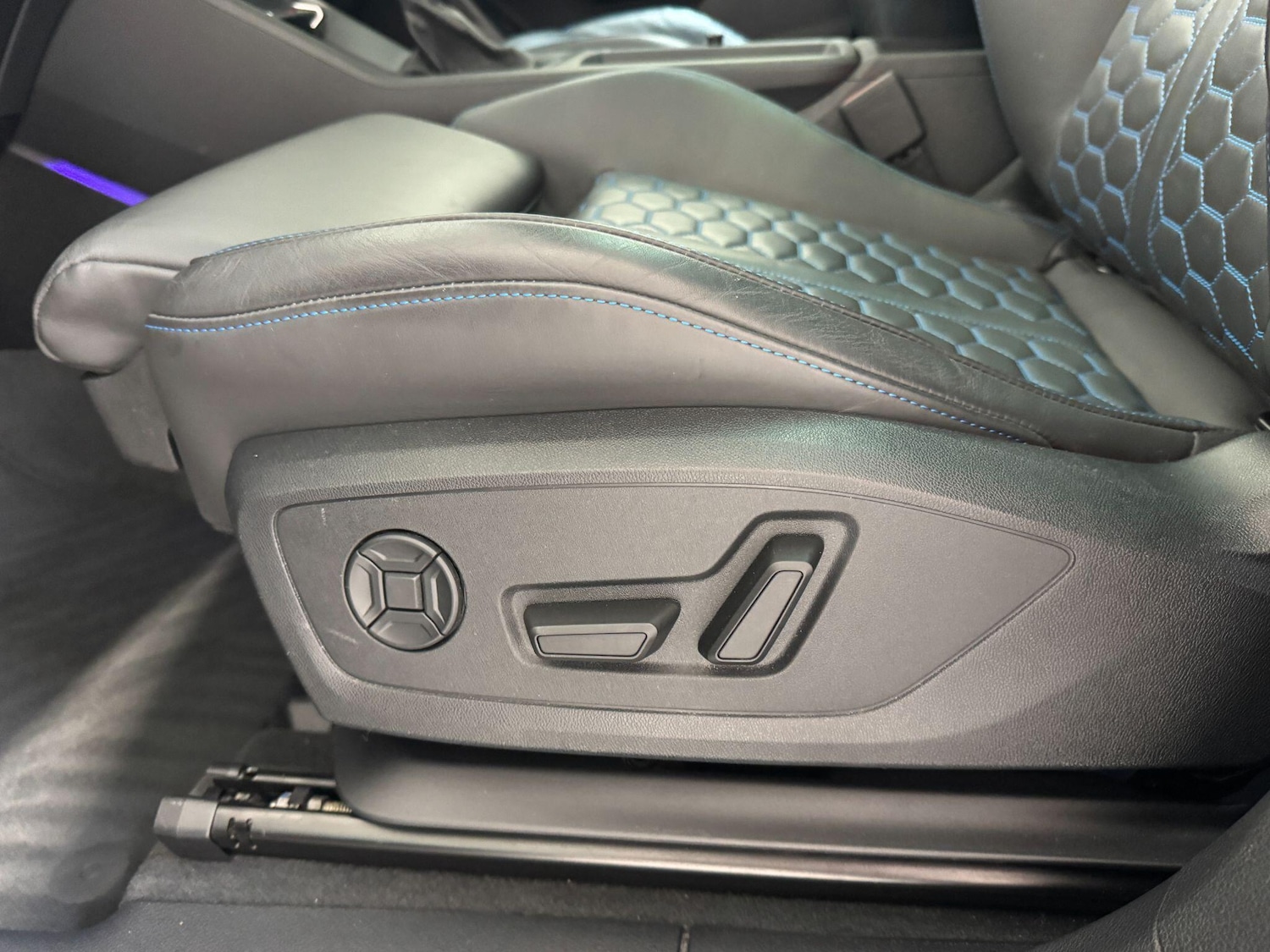 Used Audi RS Q3 2022 for sale - 76032479: Photo 26