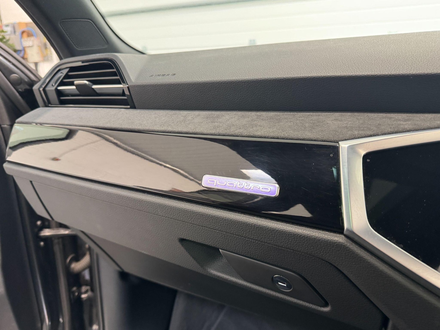 Used Audi RS Q3 2022 for sale - 76032479: Photo 35