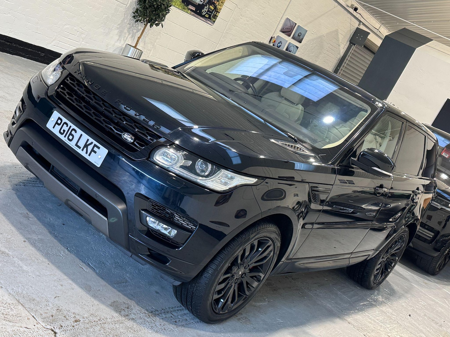 Used Land Rover Range Rover Sport for sale - 76935909: Photo 33
