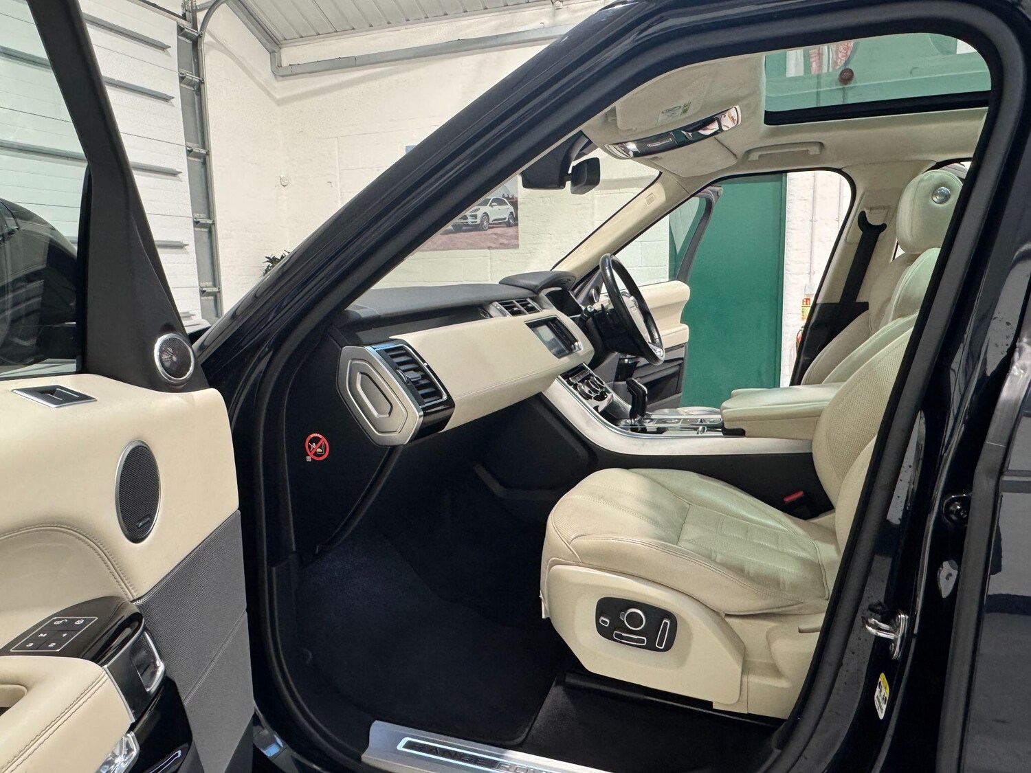 Used Land Rover Range Rover Sport for sale - 76935909: Photo 75