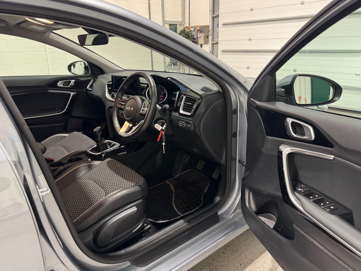 Used Kia Ceed 2023 for sale - 77469169: Photo 45