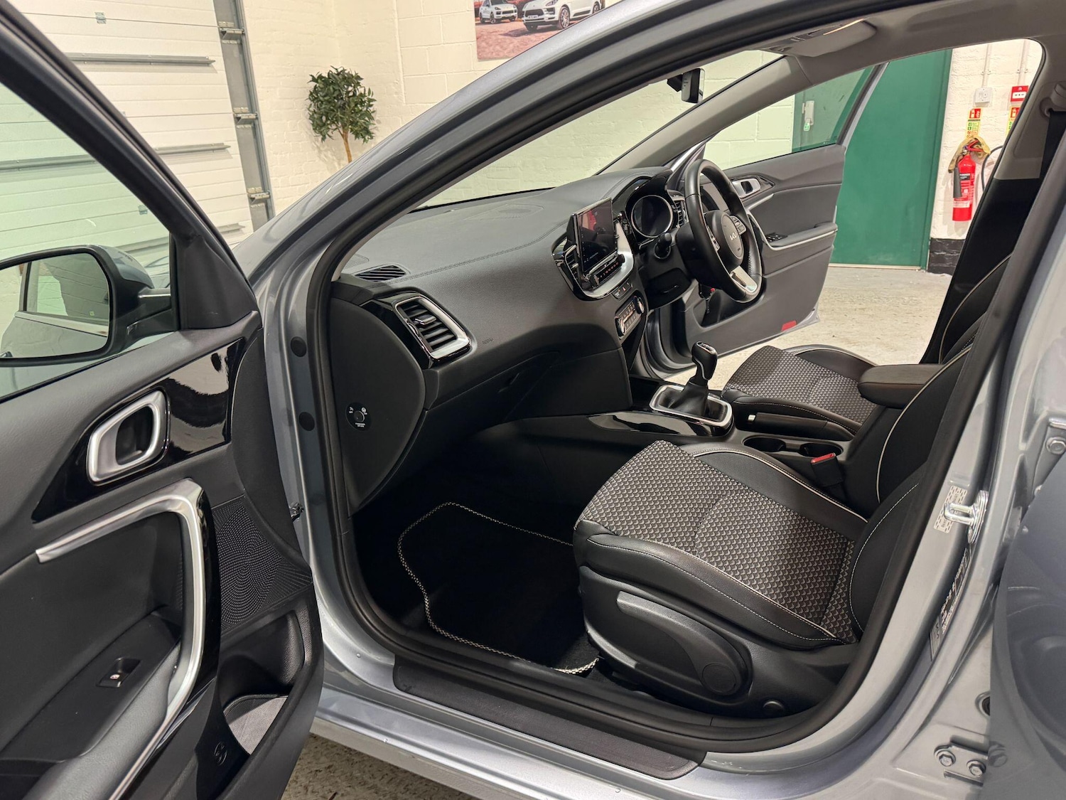 Used Kia Ceed 2023 for sale - 77469169: Photo 50