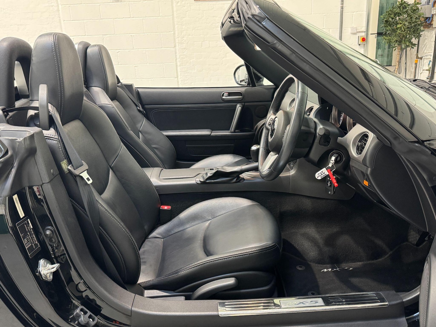 Used Mazda MX-5 2010 for sale - 76326133: Photo 19