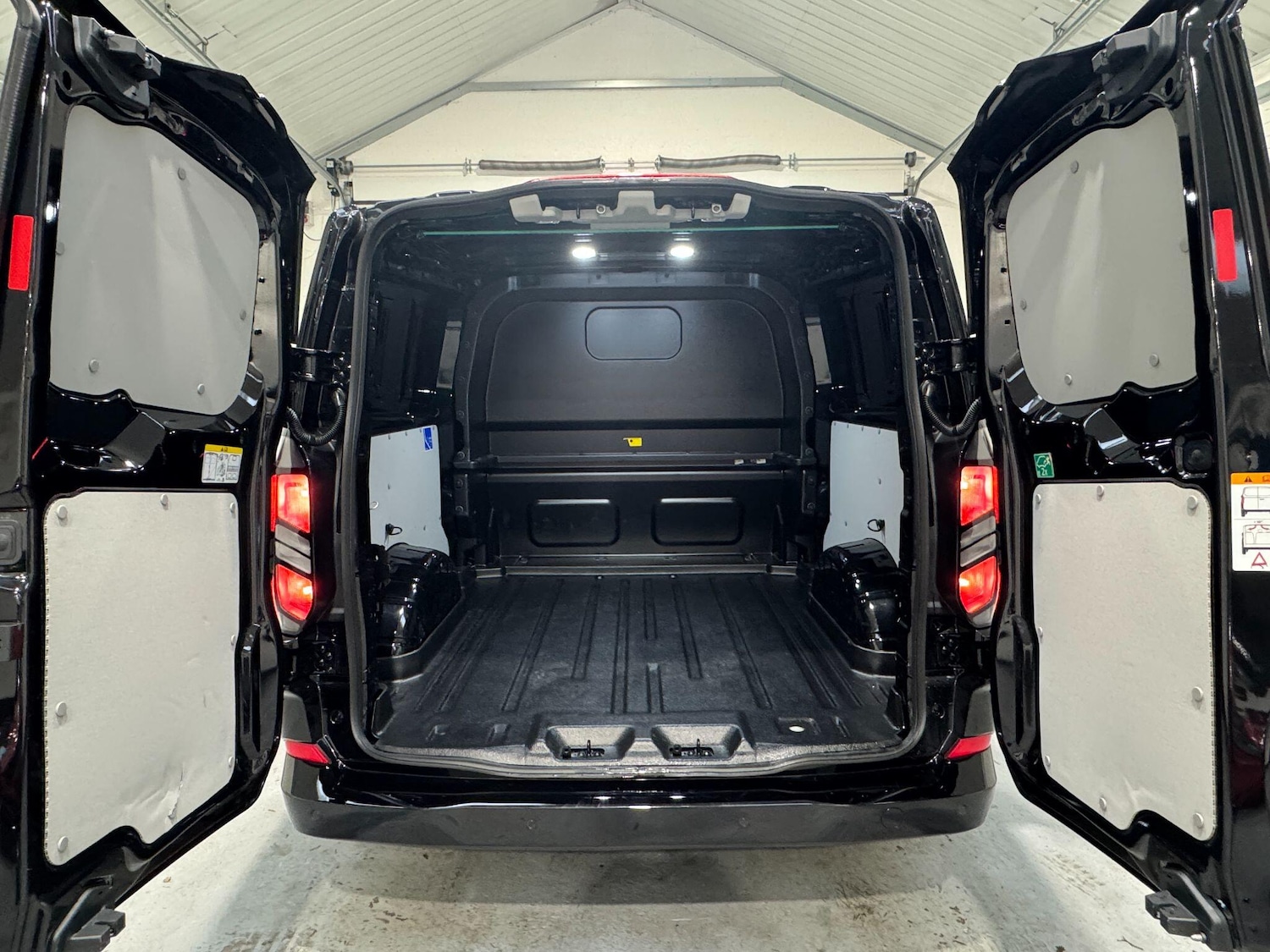 Used Ford Transit Custom 2025 for sale - 77376117: Photo 43