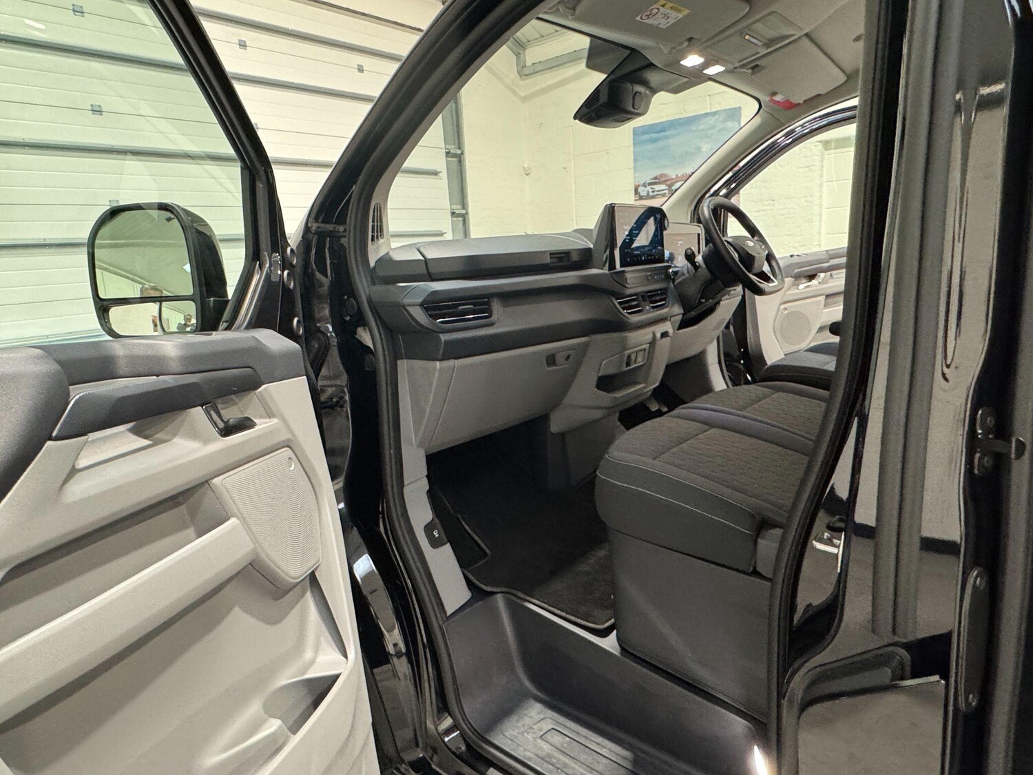 Used Ford Transit Custom 2025 for sale - 77376117: Photo 64