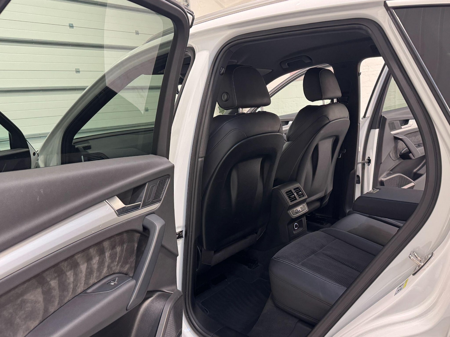 Used Audi Q5 2020 for sale - 76633285: Photo 47