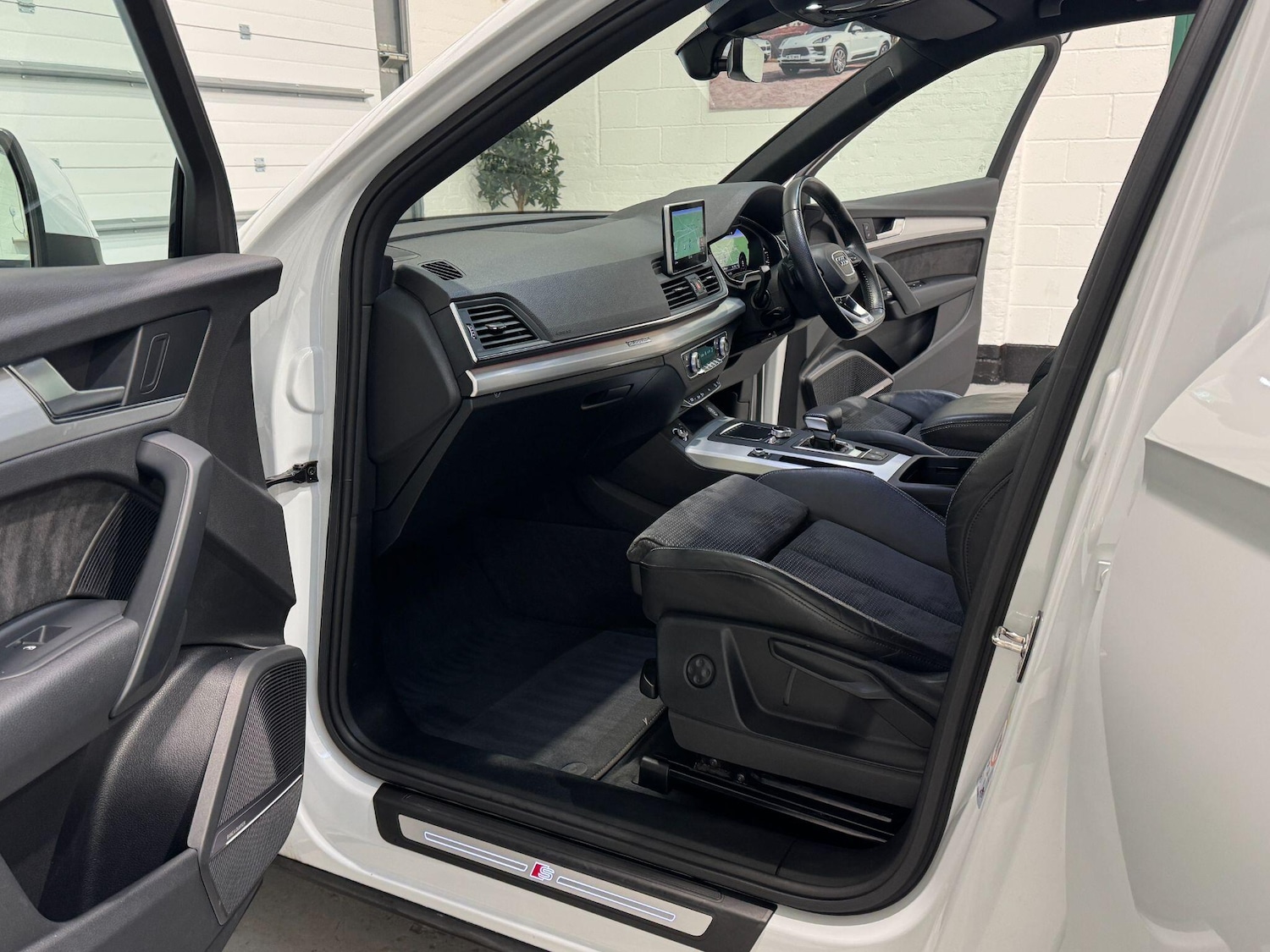 Used Audi Q5 2020 for sale - 76633285: Photo 53