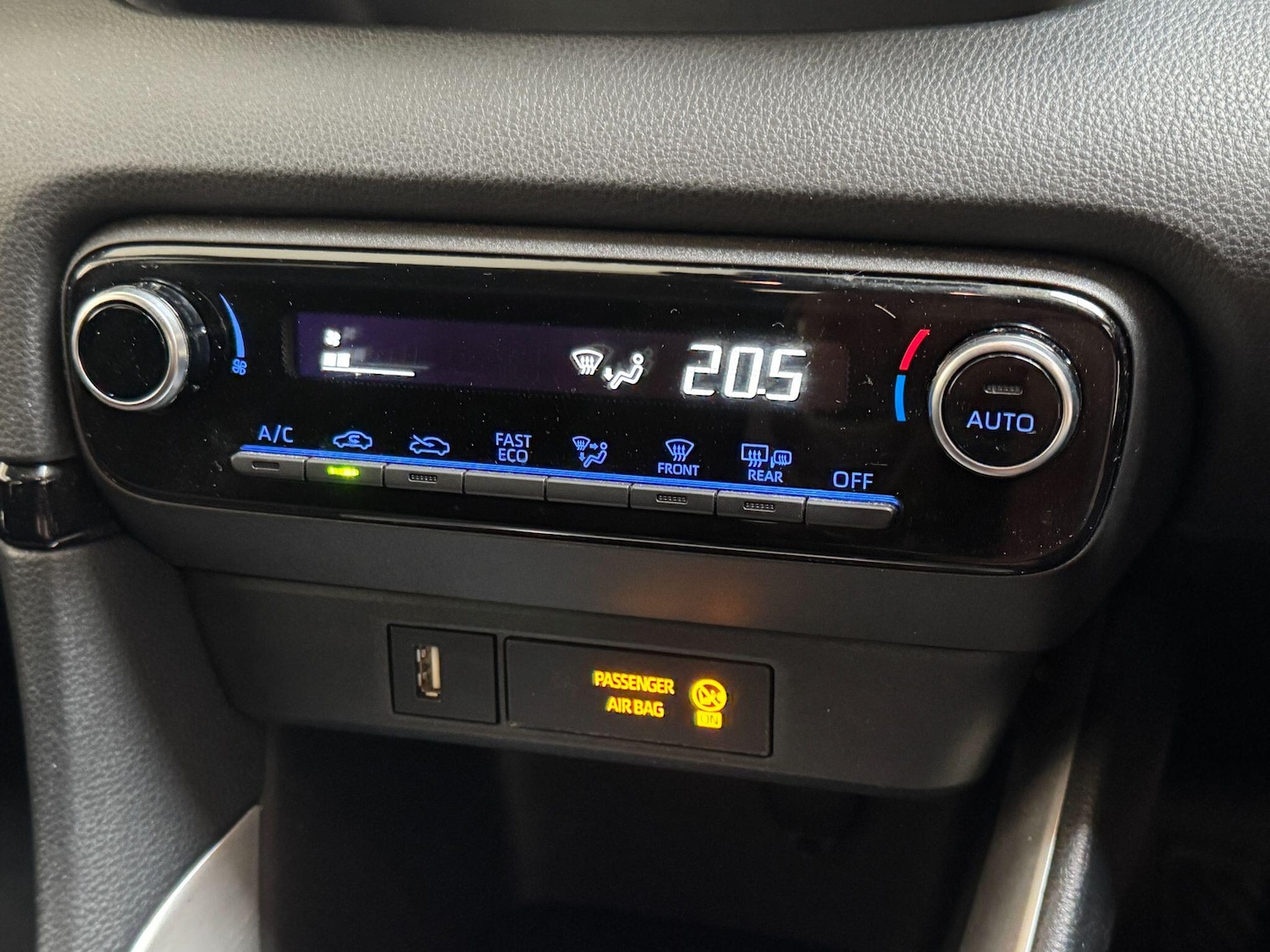 Used Toyota Yaris for sale - 78116139: Photo 34