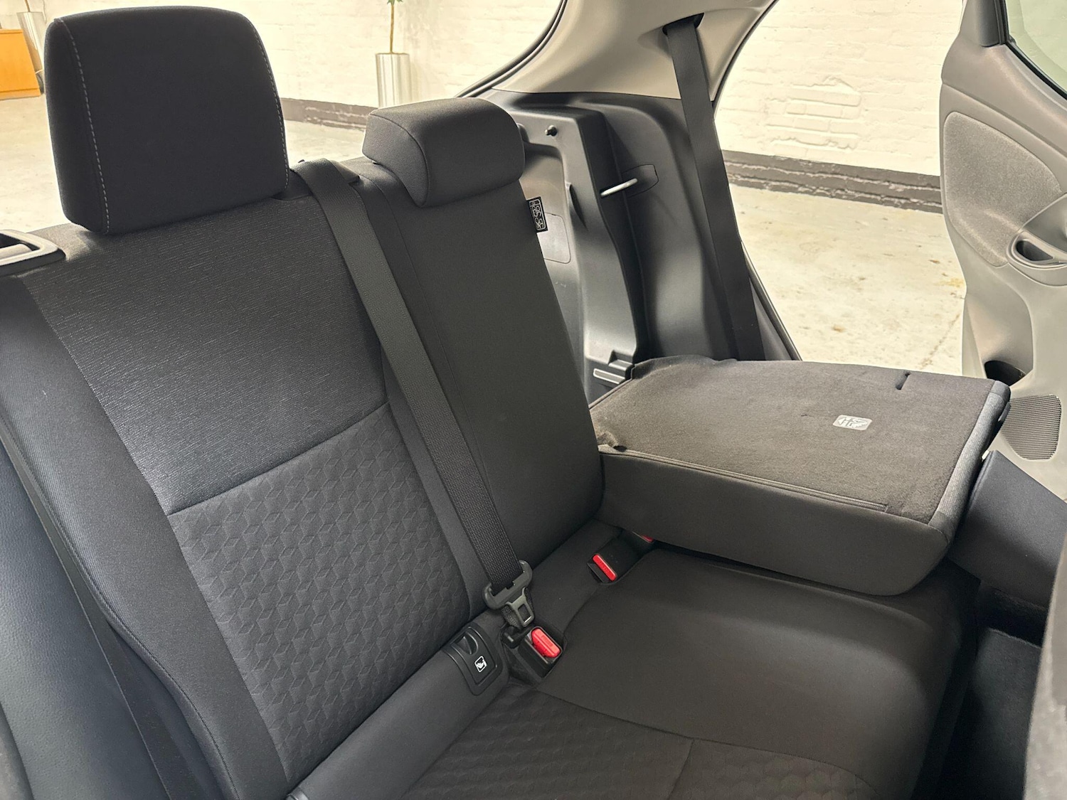 Used Toyota Yaris for sale - 78116139: Photo 61