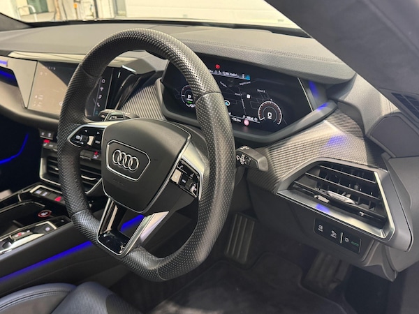 Used Audi e-tron GT 2023 for sale - 76284328: Photo 27