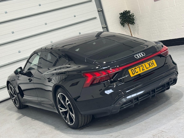 Used Audi e-tron GT 2023 for sale - 76284328: Photo 29