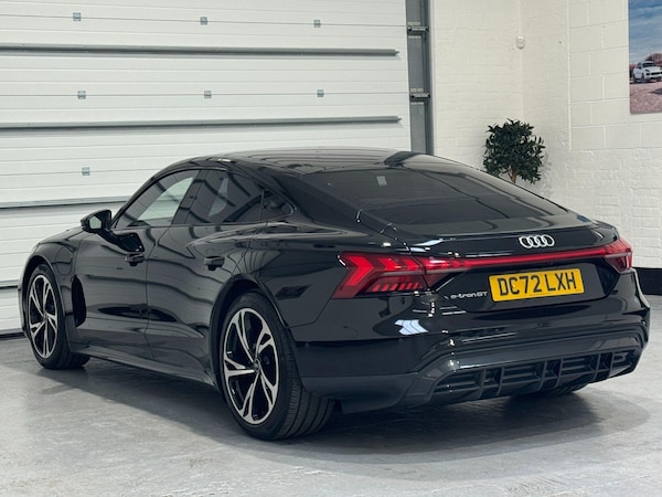 Used Audi e-tron GT 2023 for sale - 76284328: Photo 31