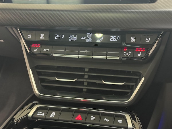 Used Audi e-tron GT 2023 for sale - 76284328: Photo 43