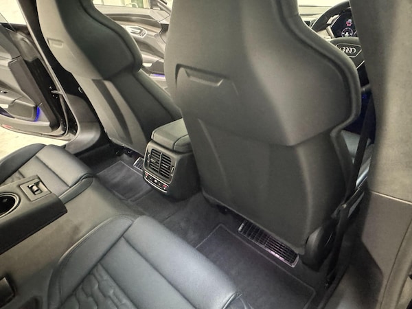 Used Audi e-tron GT 2023 for sale - 76284328: Photo 49