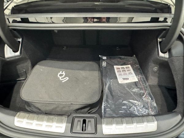 Used Audi e-tron GT 2023 for sale - 76284328: Photo 50