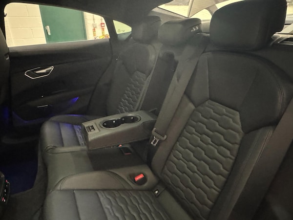 Used Audi e-tron GT 2023 for sale - 76284328: Photo 52